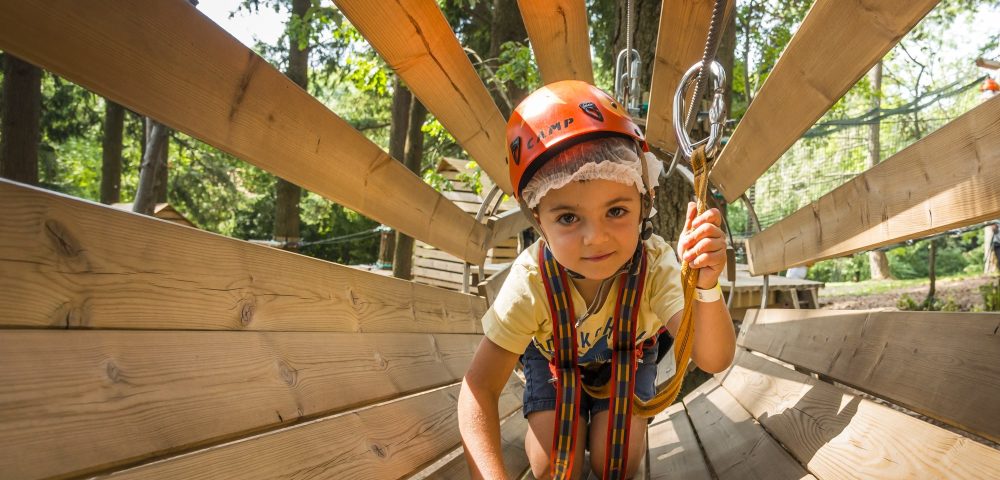 Costruzione percorso botti parco avventura jungle raider park albavilla