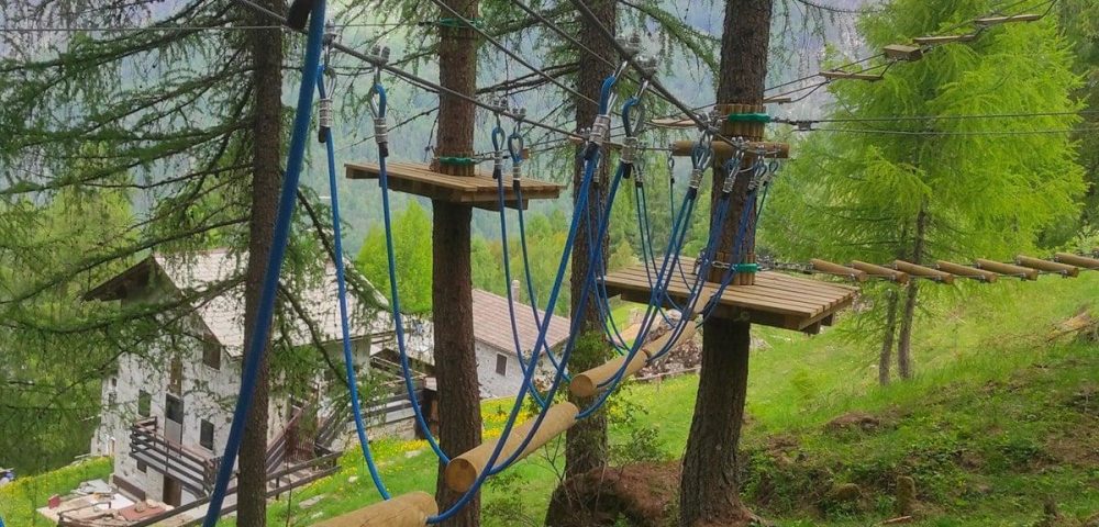 Passerella del parco avventura di caspoggio